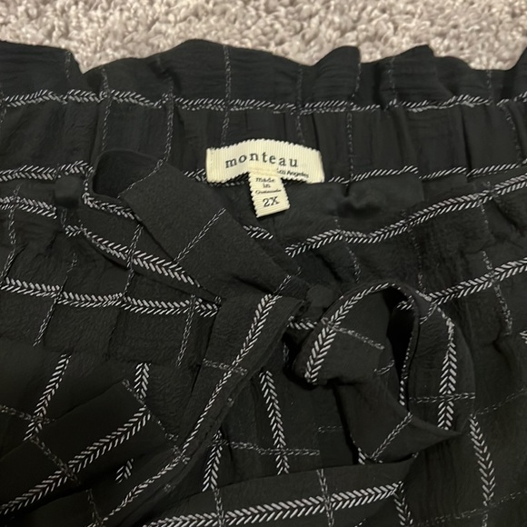 High Waisted Checkered Shorts - Picture 2 of 3